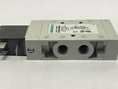 L22BA452B000061 | Numatics  Pneumatic Solenoid Pilot Valve 4-Way 24VDC - Used