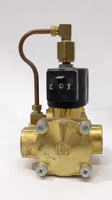 7D100C2 | Parker  3-Way Solenoid Valve - Used