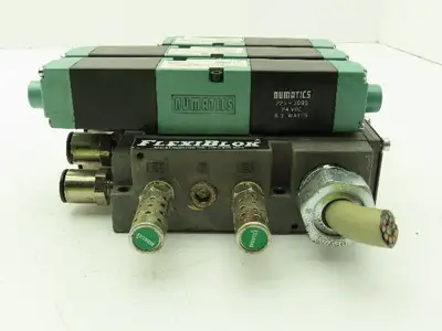 Numatics 082SS415M046P61  3-Station Flexiblock Manifold 24VDC Solenoid Valves