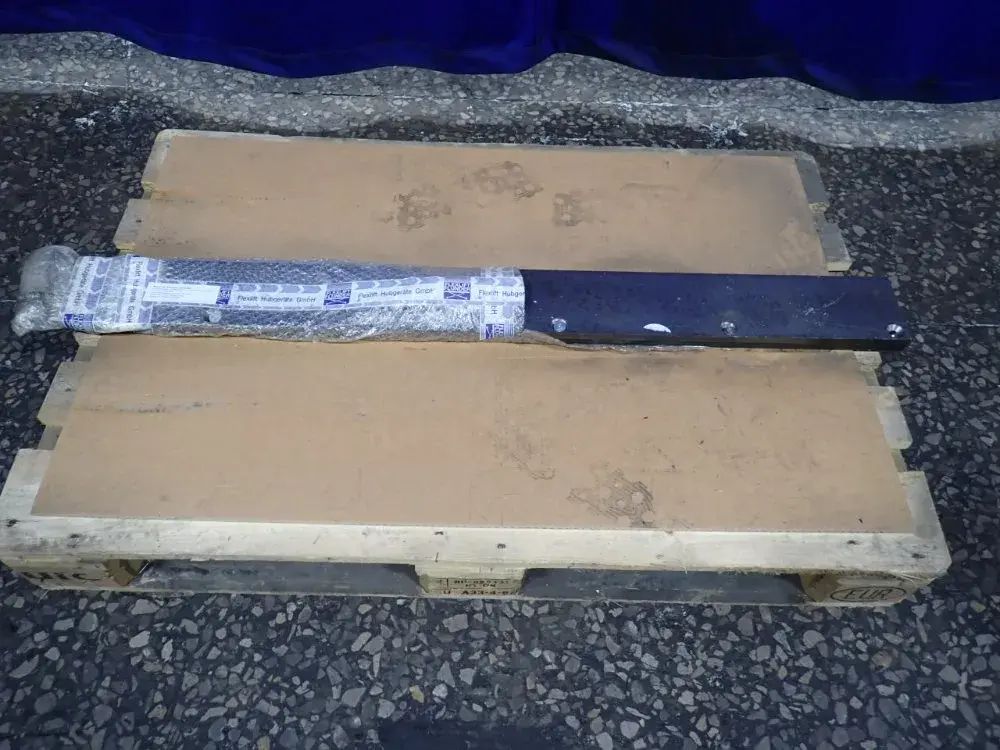 Flex Lift Wear Rail