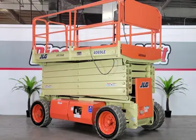 USED 2017 JLG 4069LE