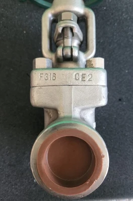 USED Newco 28T-F8M4-3