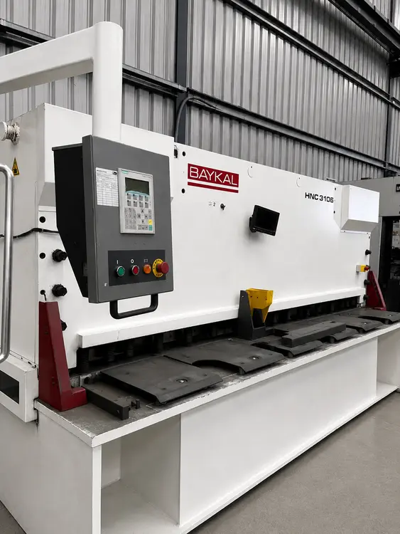 Used BAYKAL HNC3106 Power Squaring Shears (Inch) AU | ESP Machinery Australia Pty Ltd #298487
