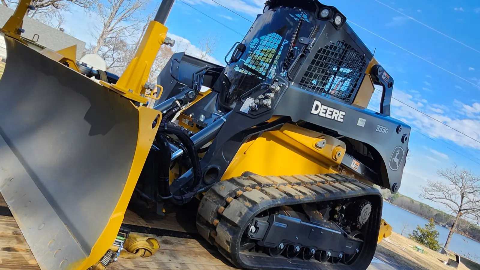 USED 2023 Deere 333G