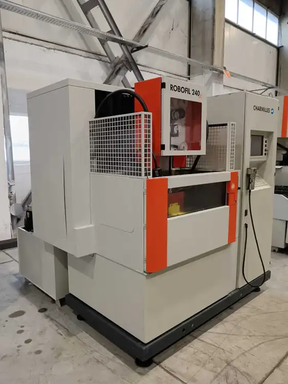 Used 2005 CHARMILLES RoboFil 240cc Wire EDM CH | EDMSWISS #1064157