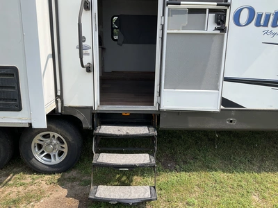 Used 2014 KEYSTONE OUTBACK M-323 BH 36' Campers, Caravans, Motorhomes Michigan US | Miedema Asset Management Group #1328972