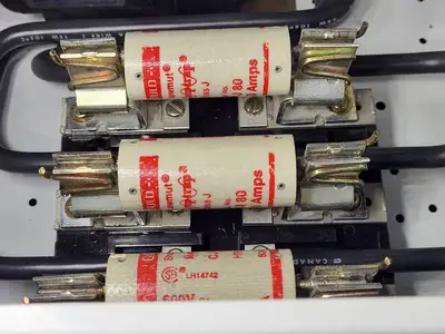 100 Amp 600 volts Fused Disconnect Switch 8998