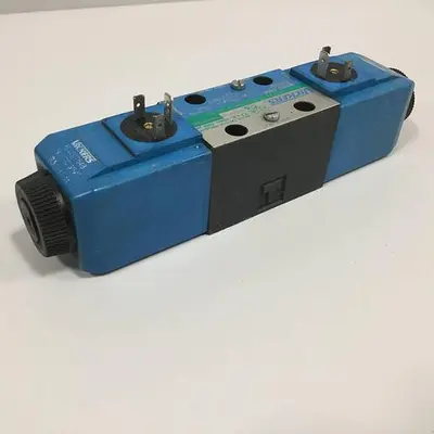 USED VICKERS DG4V3S82CVMUH560