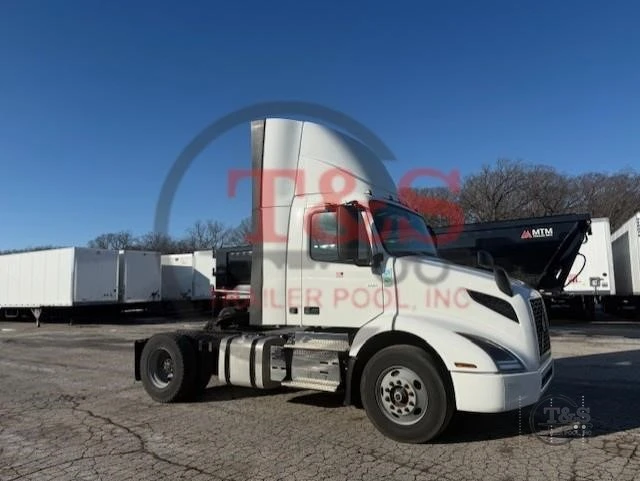 Used 2023 VOLVO VNR42T300 Conventional trucks Illinois US | T&S Trailer Pool #1509492