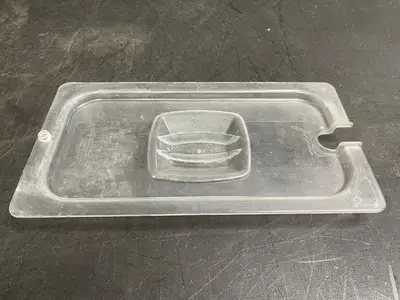 Used Rubbermaid Used Rubbermaid Products Cold Food Notched Lid, 1/3 Size, Clear Food, Restaurant, & Bakery Parts & Accessories Illinois US | Falcon Restaurant Supply #1376410
