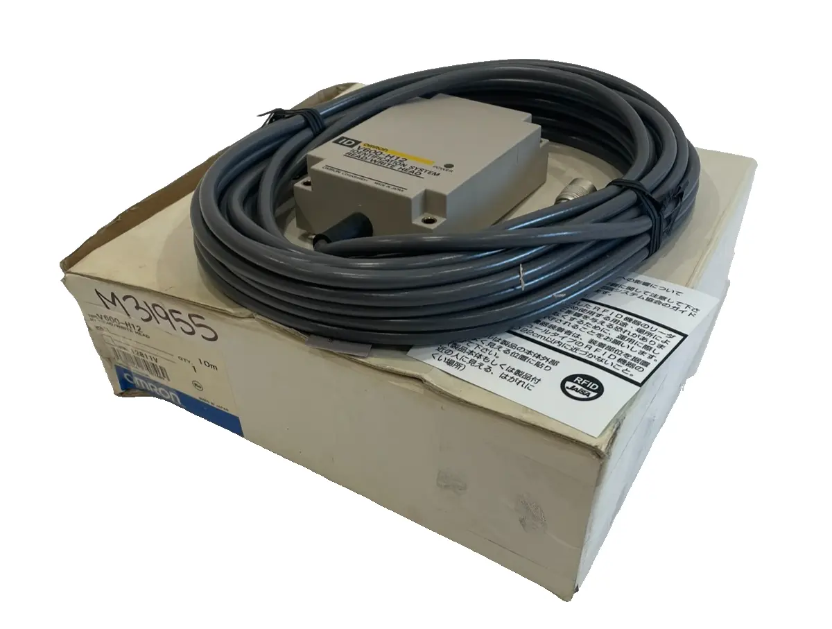 NEW OMRON V600-H12 10M RFID READ/WRITE HEAD V600H12
