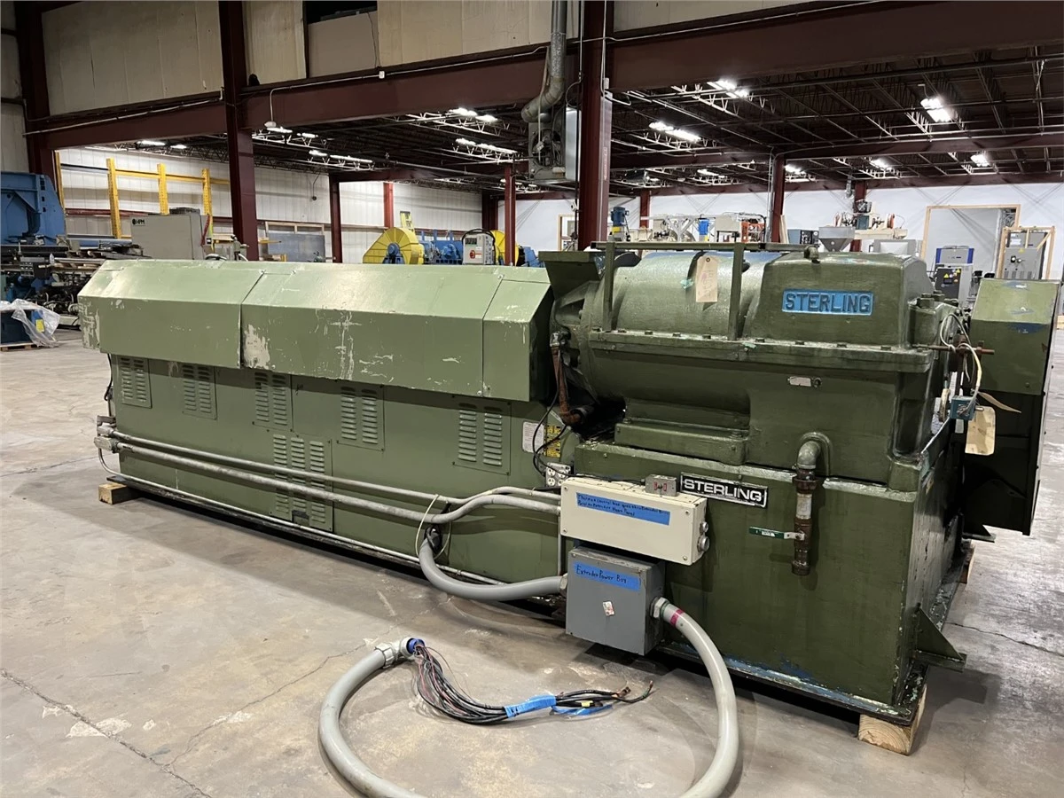4.5" Sterling Single Screw Extruder, 150HP, 30:1 L/D Air Cooled Barrel