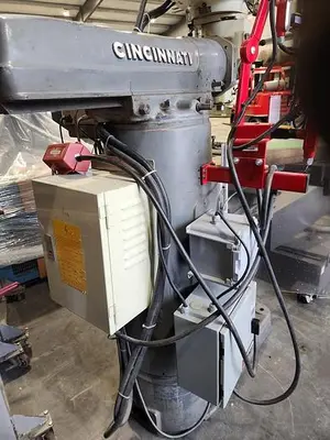 Acer/Cincinnati Manal Vertical Mill