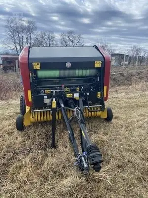 Used 2024 NEW HOLLAND RF440 UTILITY Square Balers Maine US | Beauregard Equipment #1511360