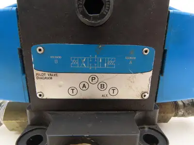 Used VICKERS _UNKNOWN_ Valves/Fittings Indiana US | Arrow Industrial #1316957
