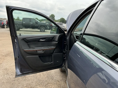 USED 2014 CHEVROLET TRAVERSE