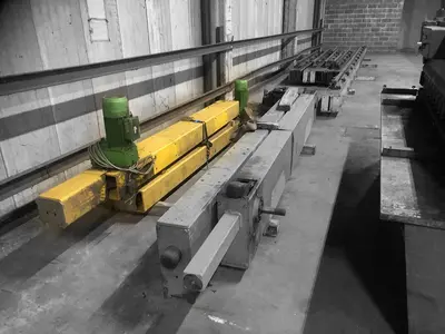 USED STAHL 10 TON + 2 CARRIAGES