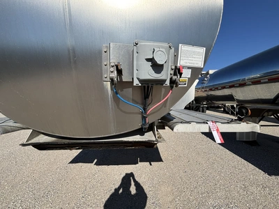 Used 2017 WALKER MILK TANKER TRAILER Liquid Supply Trailers Michigan US | Miedema Asset Management Group #1709518