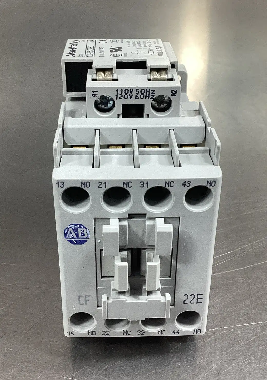 USED Allen-Bradley 700-CF220*
