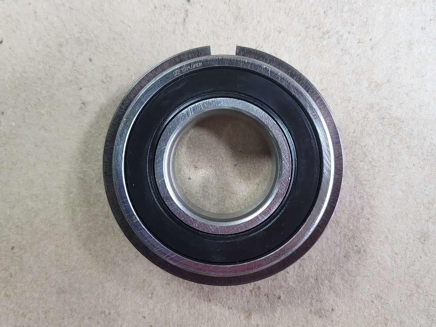 NEW SKF 6205-2RSHNR