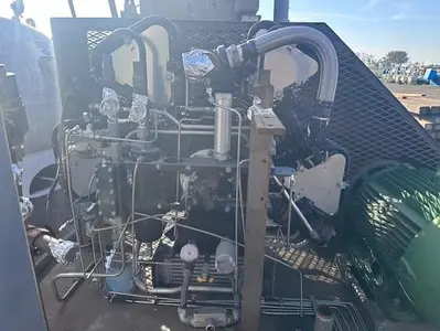 USED L & M CNG COMPRESSORS 05018EG3E326T-W22