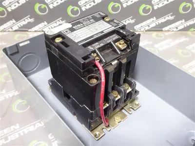 Square D 8502 SAO-11 Enclosed Contactor 120V/60Hz 1/3 to 1 HP Used