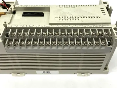 USED MITSUBISHI MELSEC DIGITAL INPUT OUTPUT MODULE MISSING COVERS