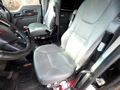 USED 2019 KENWORTH T680