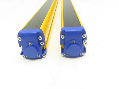 Datalogic Light Curtain Sender Receiver Set 30mm Res. 20M Range 49 Beam 750mm