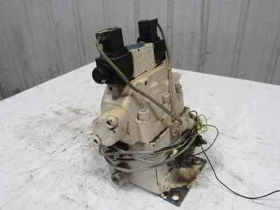 Rexroth 4WEH22W71/6EW110N 4/3 Way 110V Solenoid Directional Valve Manifold
