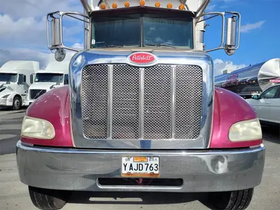 USED 2007 PETERBILT 335