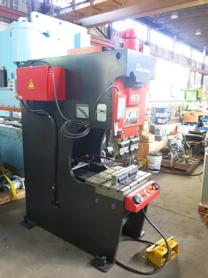 Amada Model SPH-30c Fabricator Press Brake