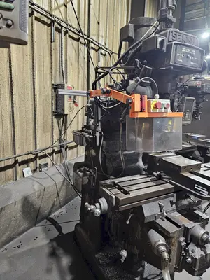 SEIKI XL VARIABLE SPEED VERTICAL KNEE MILL: YOBRO #23840