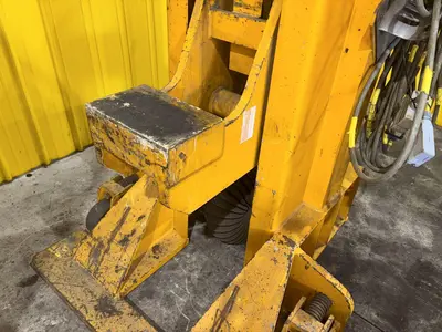 (4) 20 TON (160,000 LBS TOTAL) RAILWAY / NEUERO HEAVY DUTY MOBILE VERTICAL LIFT JACKS: YOBRO #24229