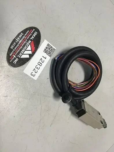 USED OMRON D4F-302-3D