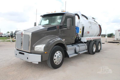 Used 2019 KENWORTH T880 Septic/Sewer/Vacuum Trucks Texas US | Roll Off Truck World #1491813