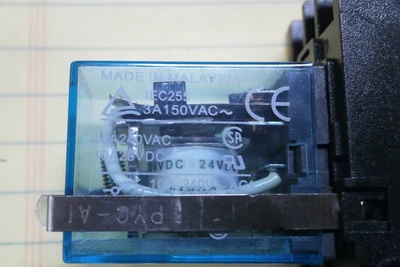 USED OMRON LY2J