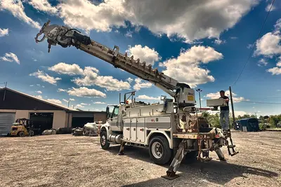 Used 2011 INTERNATIONAL 4400 DIGGER DERRICK Bucket (boom) trucks Pennsylvania US | Proxy Equipment #1378341