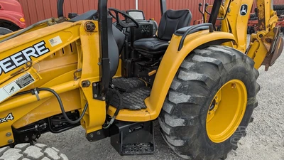 USED 2002 DEERE 110