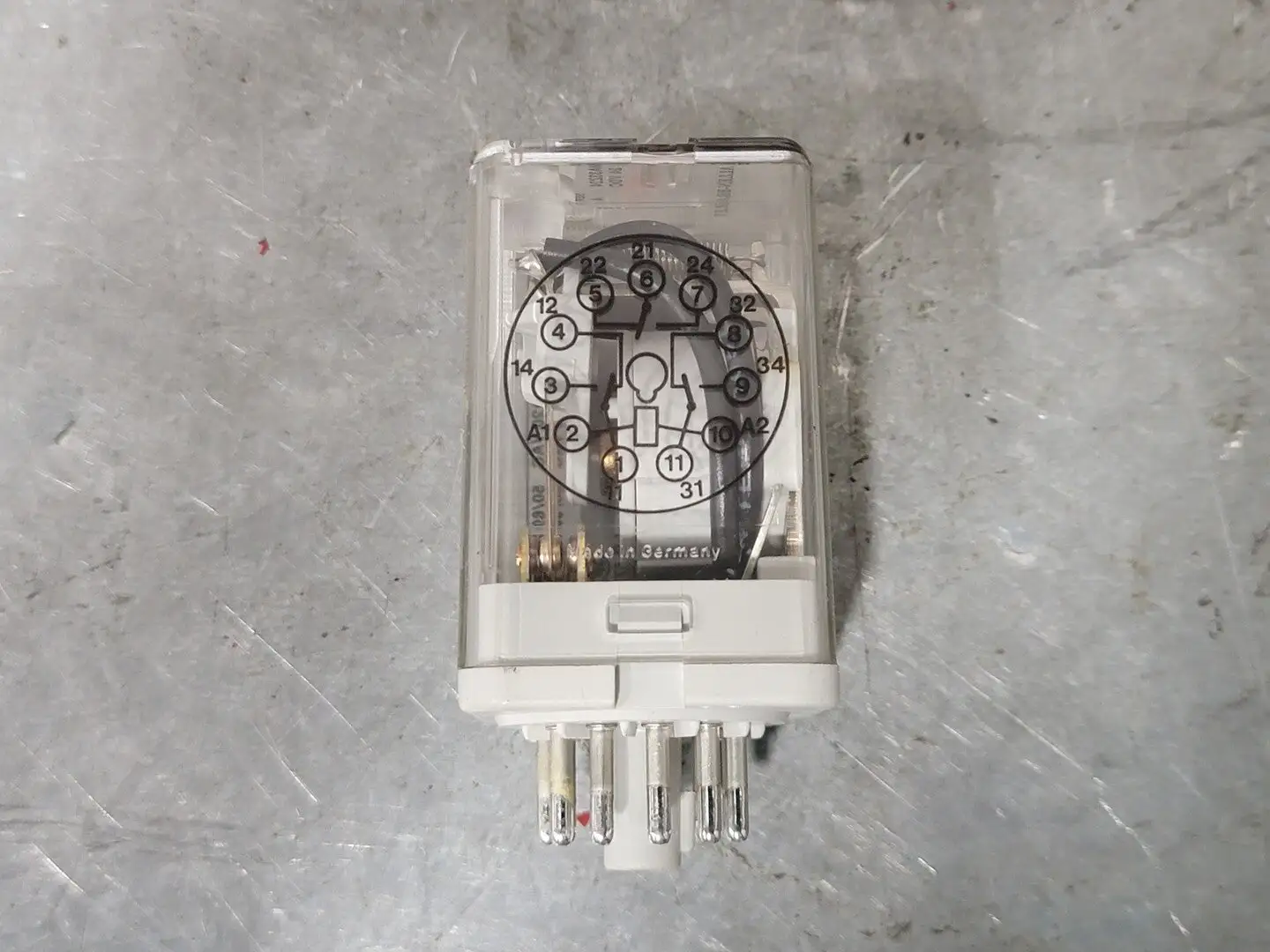 USED ALLEN-BRADLEY 700-HA33Z24