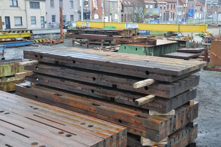 Used T-SLOT TABLE 5030 X 1640 X 250 MM Tables, Floor & Layout Plates BE | Apt International N.V #366580