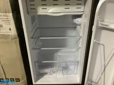 Lot (4) ever chill small refrigerators. 19” x 18” x 31”. Some dents and scratches