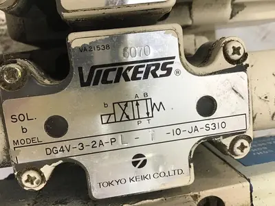USED SPERRY VICKERS DG4V32APLT10JAS310