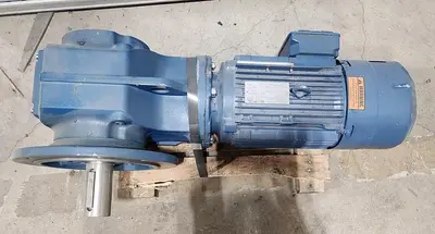 NEW SEW-EURODRIVE KF77DRN100LM4/BE5HR
