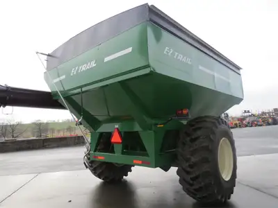 Used 2025 E-Z TRAIL 870 Grain Carts Pennsylvania US | Zimmerman Farm Service #1409829