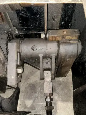 USED AJAX HOGUE / SIZE #4