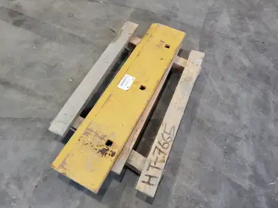 NEW 2023 CATERPILLAR 135-6729