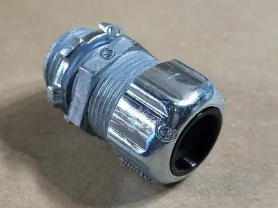 NEW THOMAS & BETTS 2523