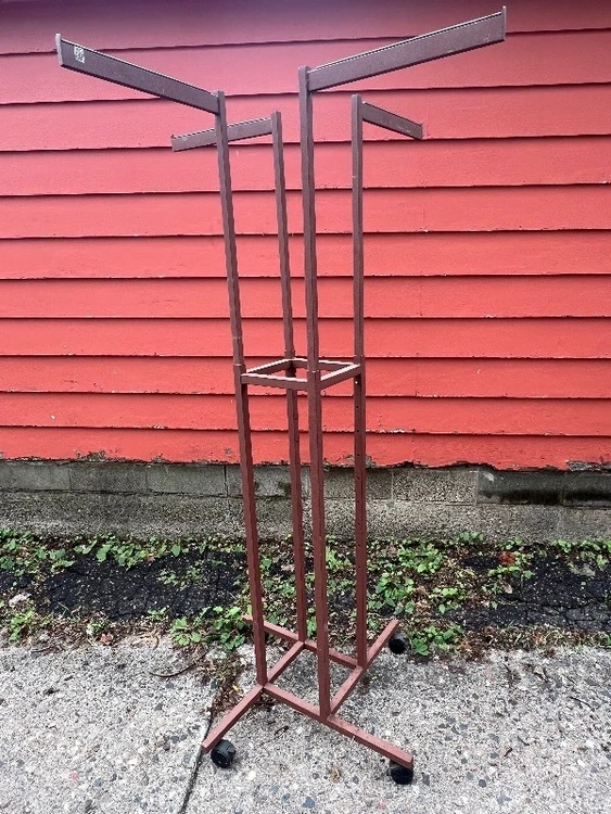 Used _UNKNOWN_ _UNKNOWN_ Retail Store Fixtures Minnesota US | K-BID 5 #173528