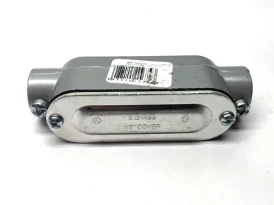 N/A | Straight Conduit Body 1/2" Female Threads - New – Open box